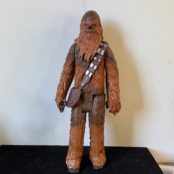 Hasbro Star Wars The Force Awakens 13-inch Chewbacca action figure - Picture 2 of 14